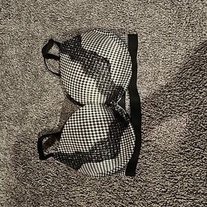 Victorias Secret very sexy push up bra